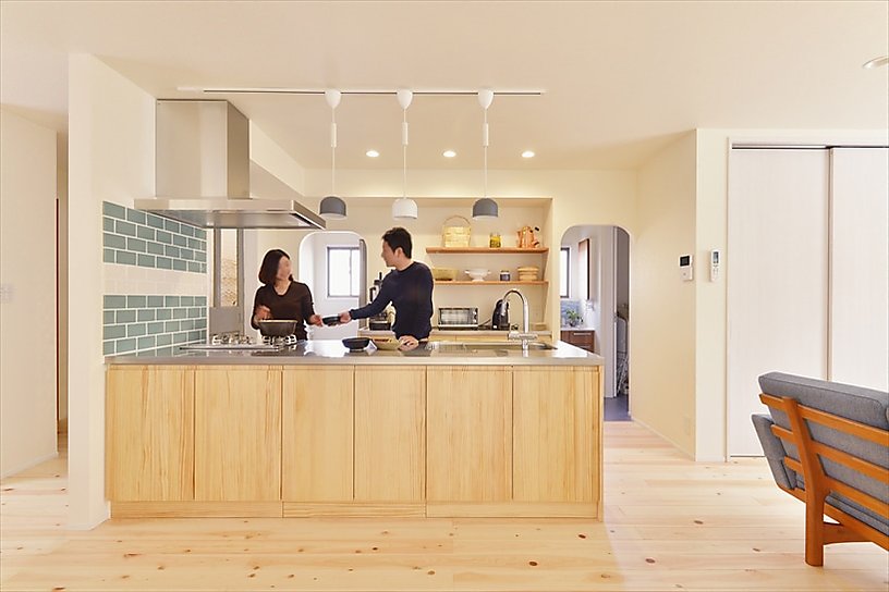 キッチンを真ん中に 施工事例 リフォーム リノベーション 新築ならスタイル工房