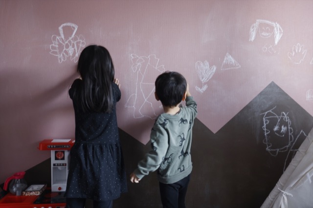 リノベのネタ帳｜子ども部屋　子育てリノベ　黒板塗料
